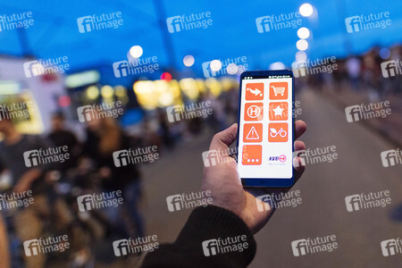 Symbolfoto Handy Ticket