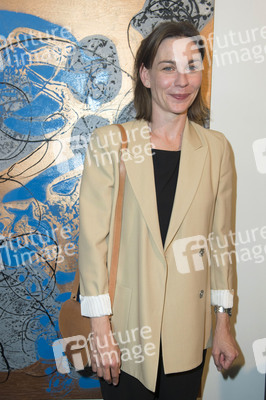 Vernissage 'Aus der Mitte' von Judith Milberg in Berlin