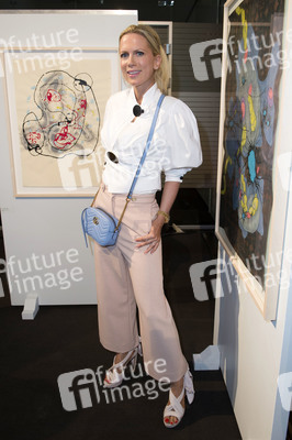 Vernissage 'Aus der Mitte' von Judith Milberg in Berlin