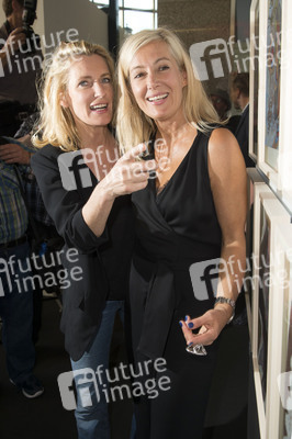 Vernissage 'Aus der Mitte' von Judith Milberg in Berlin