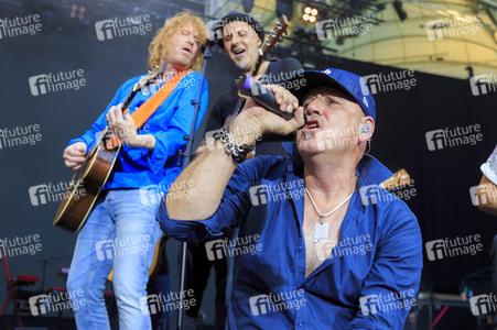 Konzert von Fury in the Slaughterhouse in Halle