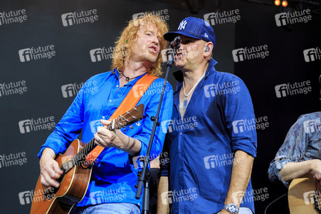 Konzert von Fury in the Slaughterhouse in Halle