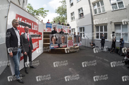 Vorstellung der Bundestagswahlplakte der Linken in Berlin