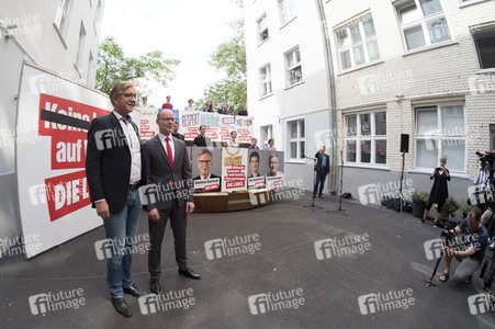 Vorstellung der Bundestagswahlplakte der Linken in Berlin