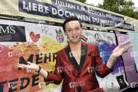 JFMS Truck zum Christopher Street Day in Berlin