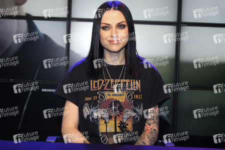 Autogrammstunde von Amy Macdonald in Hamburg