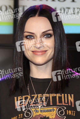 Autogrammstunde von Amy Macdonald in Hamburg
