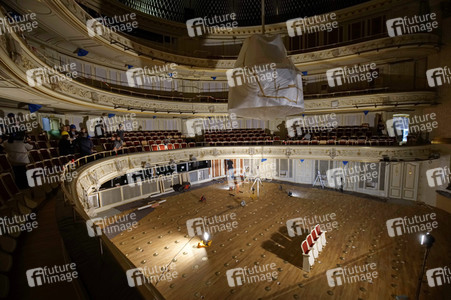 Fototermin 'Erste Stühle im Zuschauersaal Unter den Linden' in Berlin