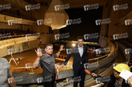 Fototermin 'Erste Stühle im Zuschauersaal Unter den Linden' in Berlin
