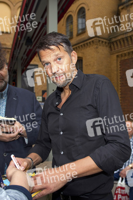 Filmpremiere 'Lucky Loser' in Berlin