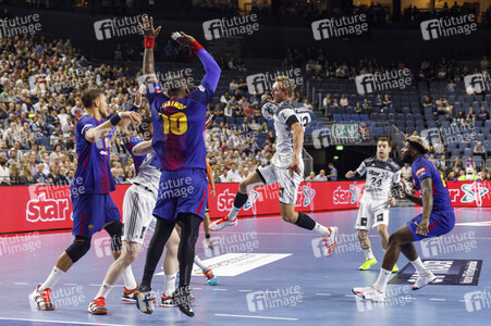 Handballspiel THW Kiel vs. FC Barcelona Lassa in Köln