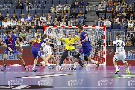 Handballspiel THW Kiel vs. FC Barcelona Lassa in Köln