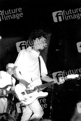 Konzert von Tones on Tail in London