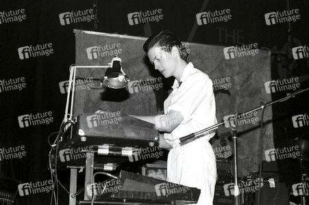 Konzert von Tones on Tail in London