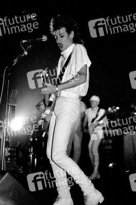 Konzert von Tones on Tail in London