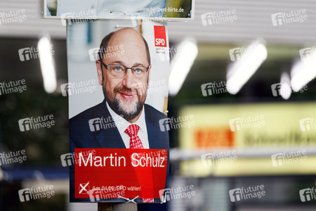 Bundestagswahlkampf-Plakate in Köln