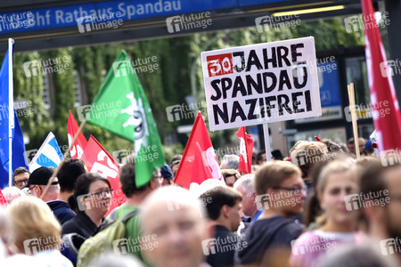 Protest gegen Nazi-Aufmarsch in Berlin