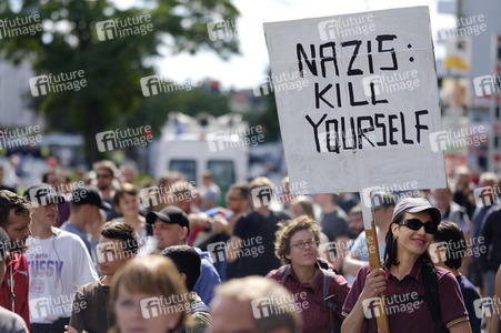 Protest gegen Nazi-Aufmarsch in Berlin