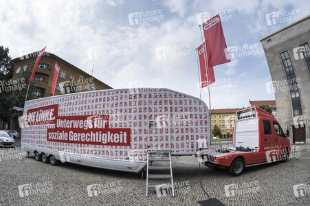 Die LINKE Wahlkampf-Truck Präsentation in Berlin