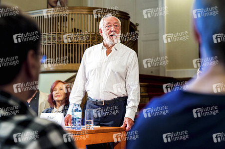 Jahres-Pressekonferenz im Schlosspark Theater in Berlin