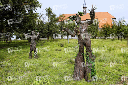 GEEK ART: Baumwesen / Tree-Beings Bodypainting