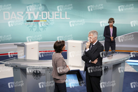 Fototermin 'Das TV-Duell: Merkel - Schulz' in Berlin