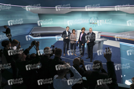 Fototermin 'Das TV-Duell: Merkel - Schulz' in Berlin