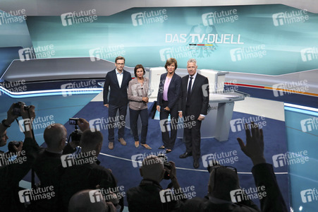 Fototermin 'Das TV-Duell: Merkel - Schulz' in Berlin