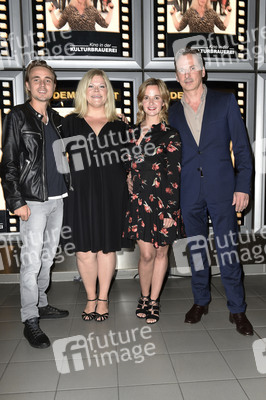 Filmpremiere 'Das schaffen wir schon' in Berlin