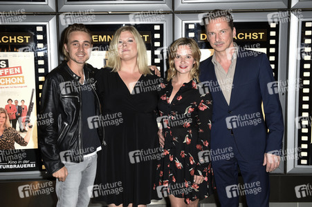 Filmpremiere 'Das schaffen wir schon' in Berlin