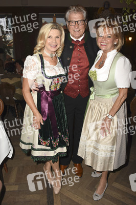 Hofbräu Festzelt Krugvorstellung 2017 in München