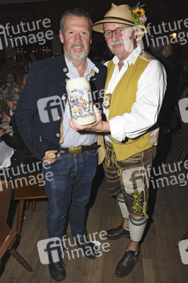 Hofbräu Festzelt Krugvorstellung 2017 in München