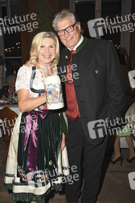 Hofbräu Festzelt Krugvorstellung 2017 in München