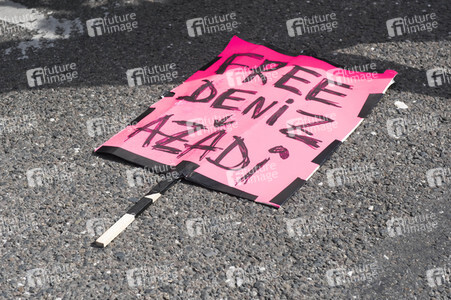 Demonstration für die Freilassung von Deniz Yücel in Berlin