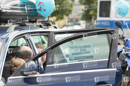 Demonstration für die Freilassung von Deniz Yücel in Berlin
