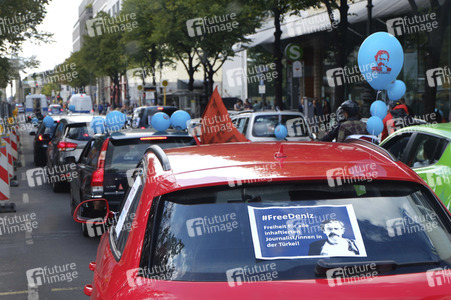 Demonstration für die Freilassung von Deniz Yücel in Berlin