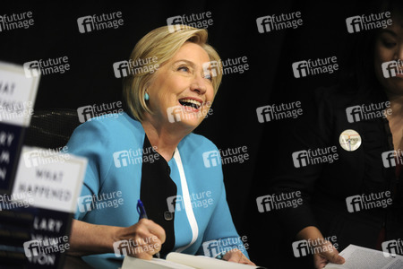 Buchsignierstunde mit Hillary Clinton in New York