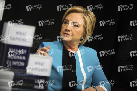 Buchsignierstunde mit Hillary Clinton in New York