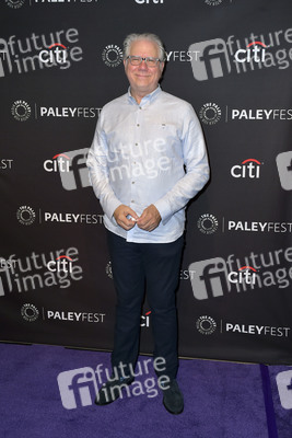 Serienscreening 'Me, Myself and I', 11. Paleyfest Fall TV Previews in Beverly Hills