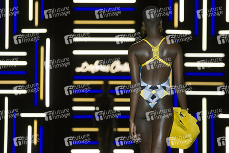 Dolores Cortes Fashion Show auf der Mercedes-Benz Fashion Week Madrid SS 2018