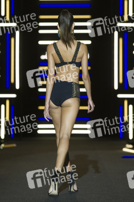 Dolores Cortes Fashion Show auf der Mercedes-Benz Fashion Week Madrid SS 2018