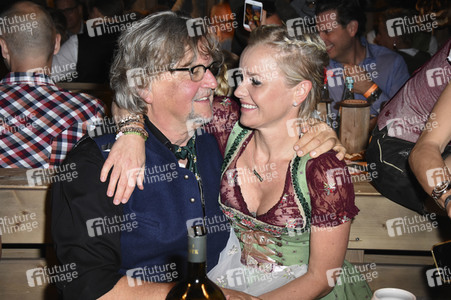 Oktoberfest 2017 Eröffnungsabend in der Käfer Wiesn-Schänke in München