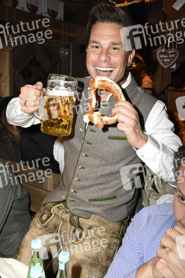 Oktoberfest 2017 Eröffnungsabend in der Käfer Wiesn-Schänke in München