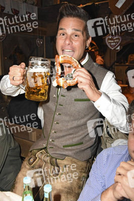 Oktoberfest 2017 Eröffnungsabend in der Käfer Wiesn-Schänke in München