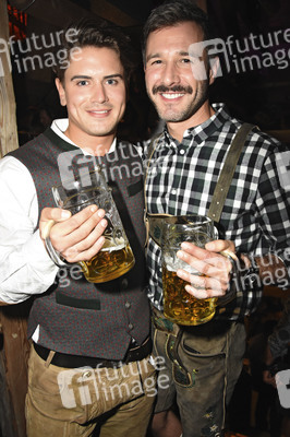 Oktoberfest 2017 Eröffnungsabend in der Käfer Wiesn-Schänke in München