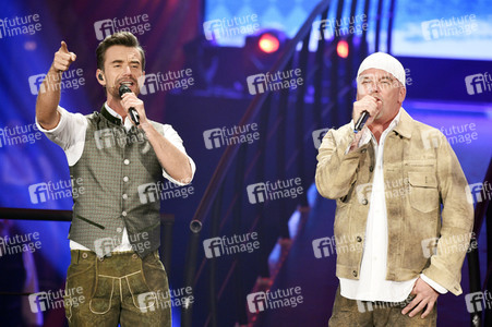 TV-Show 'Dirndl! Fertig! Los! Die Oktoberfestshow 2017' in München