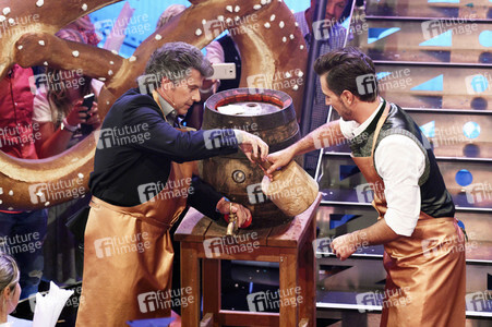 TV-Show 'Dirndl! Fertig! Los! Die Oktoberfestshow 2017' in München