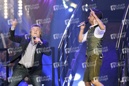 TV-Show 'Dirndl! Fertig! Los! Die Oktoberfestshow 2017' in München