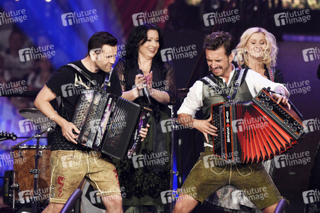 TV-Show 'Dirndl! Fertig! Los! Die Oktoberfestshow 2017' in München