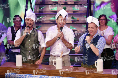 TV-Show 'Dirndl! Fertig! Los! Die Oktoberfestshow 2017' in München